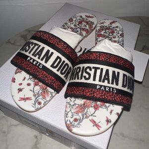 BRAND NEW DIOR SLIDE